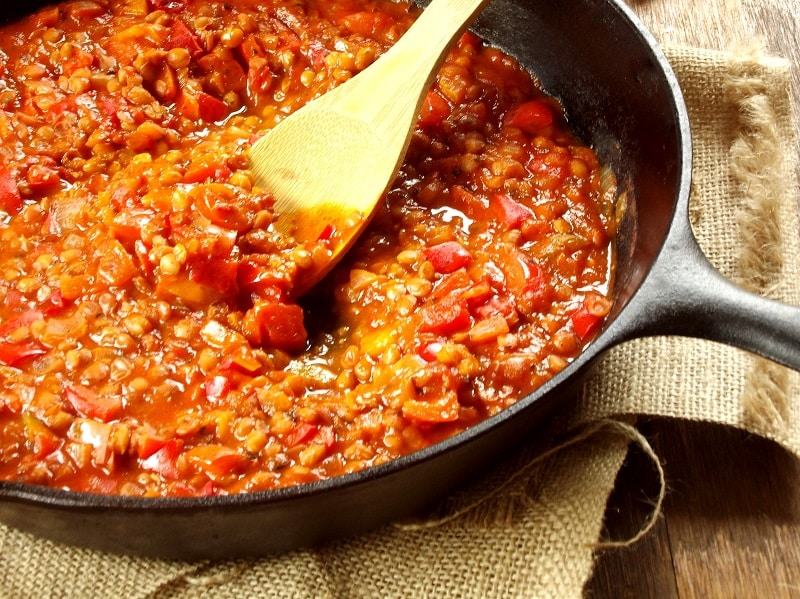 Recept na omáčku na cestoviny s paradajkami a šošovkou.