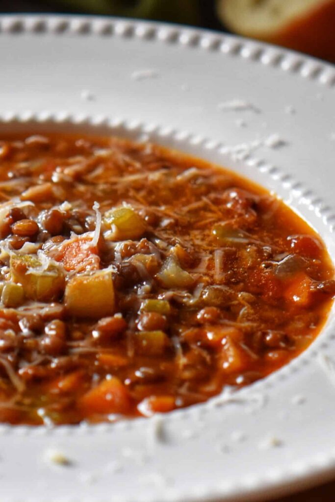 Recept na jednoduchú taliansku šošovkovú polievku.