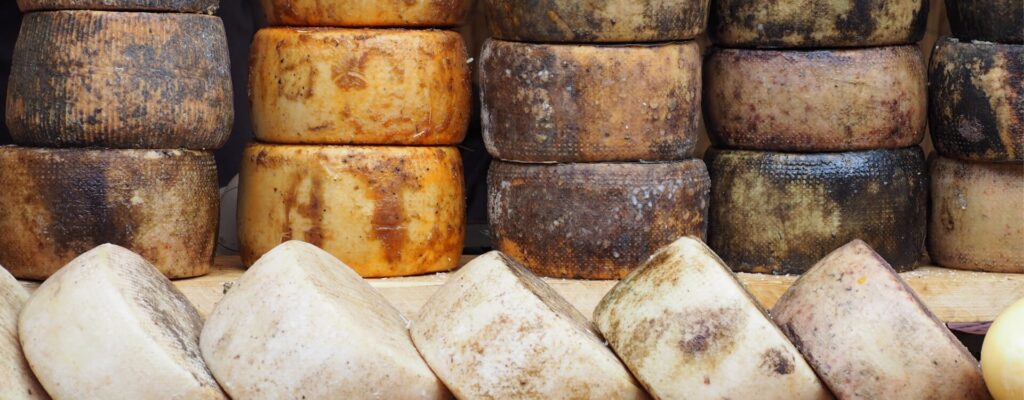 Rad a stĺpce jednotlivých druhov tohto syra.