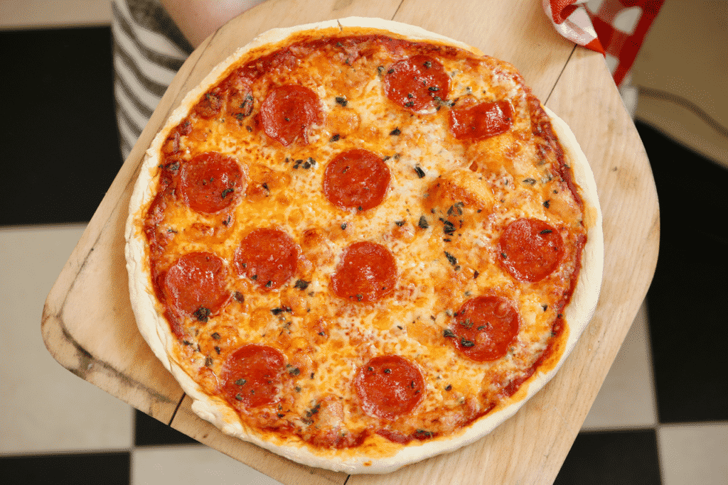 Cesto na pizzu bez droždia.